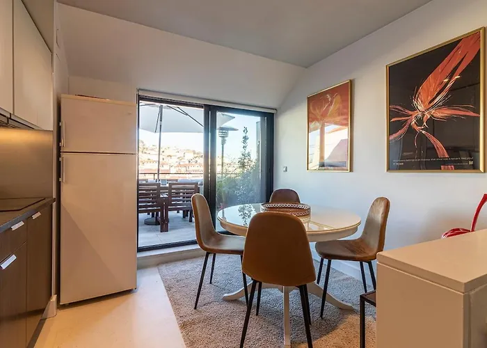 Appartamento Duplex With Terrace, Comfort In Downtown Lisbona