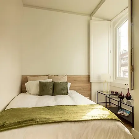 Duplex With Terrace, Comfort In Downtown アパート